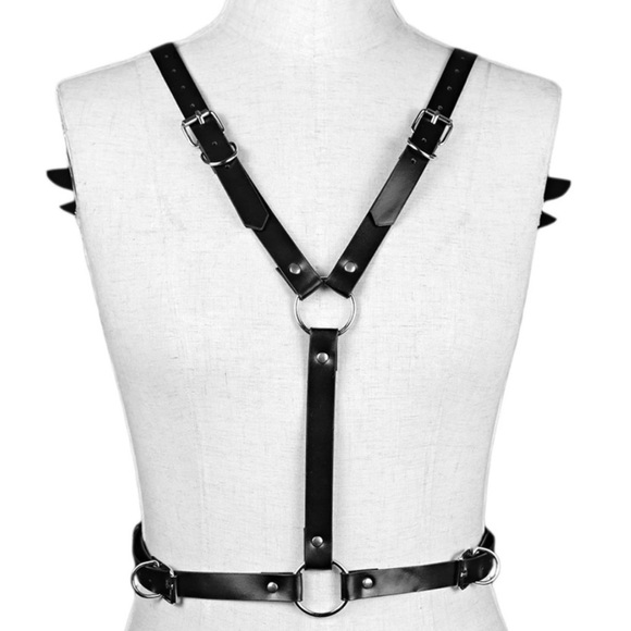 Vegan PU Leather Angel Wing Harness - Picture 10 of 12